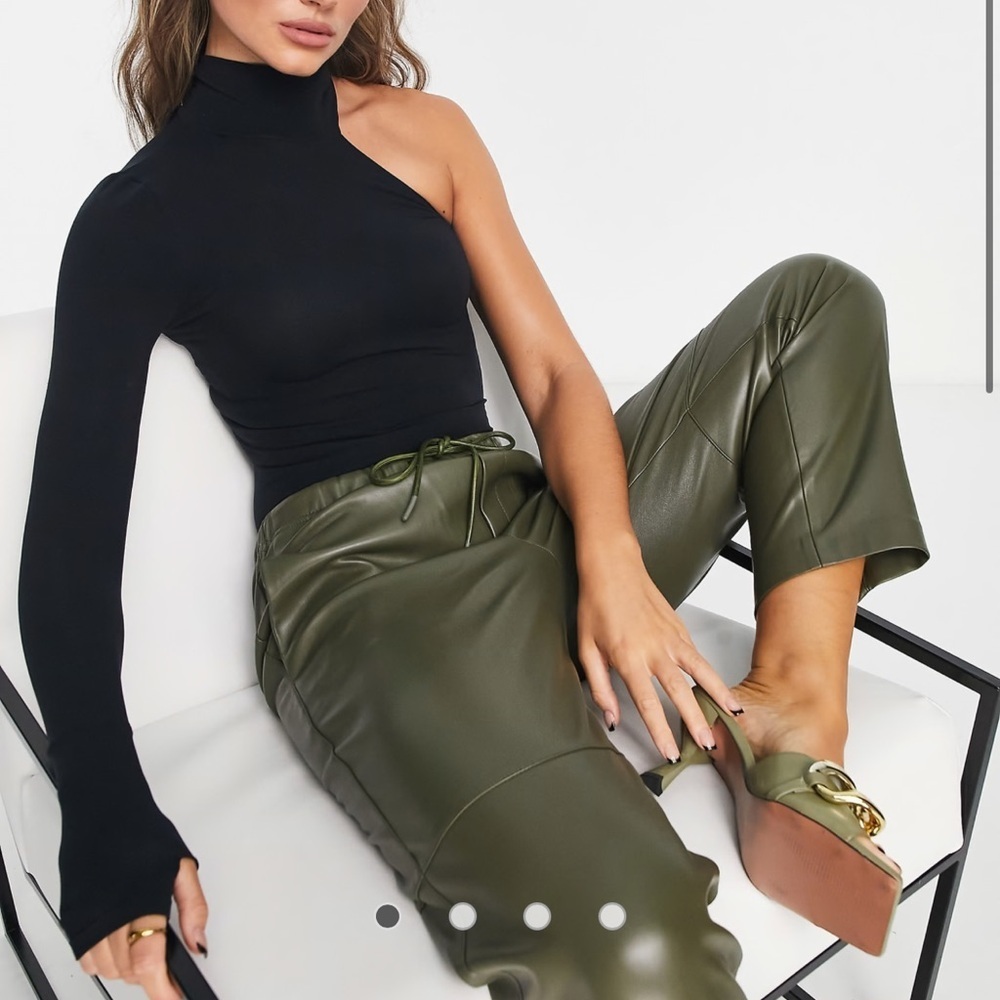 Commando Ballet Body One-Shoulder Turtleneck Bodysuit